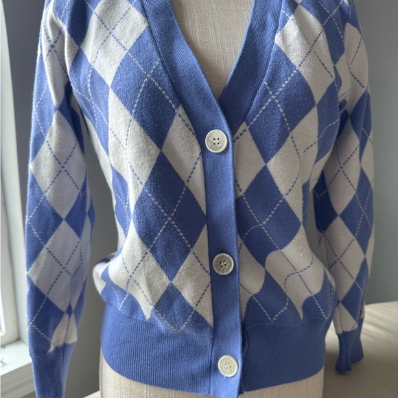 Elegant Blue and White Argyle Cardigan - Picture 3 of 5